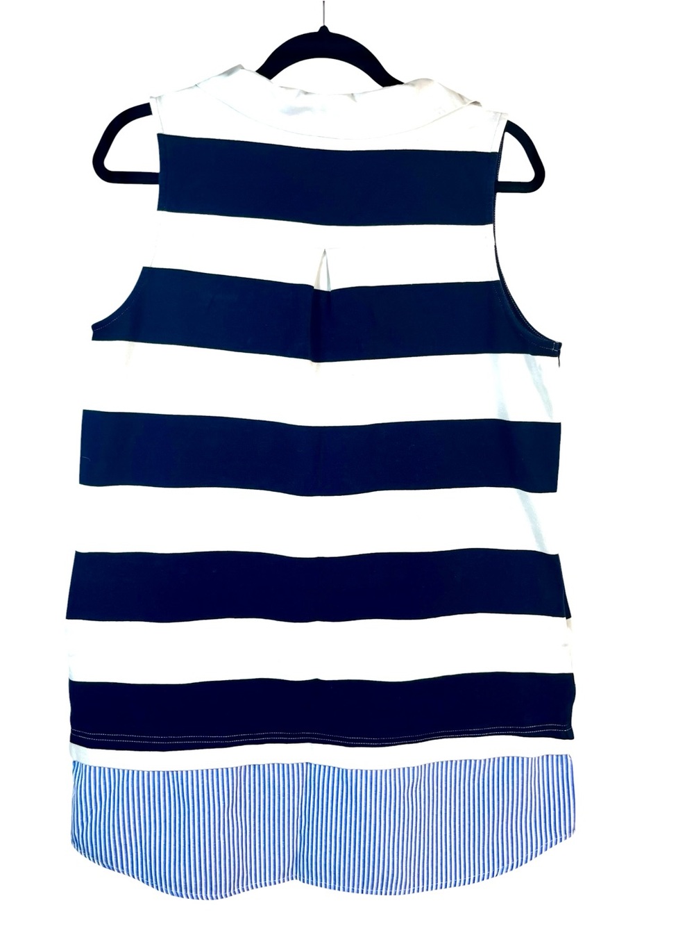 Entro Sleeveless Navy and White Striped V-Neck Layered Top size L - Picture 5 of 6